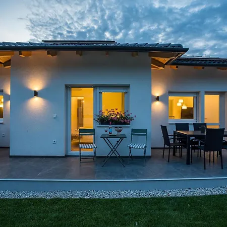Balatonic Grape Apartmanhaz