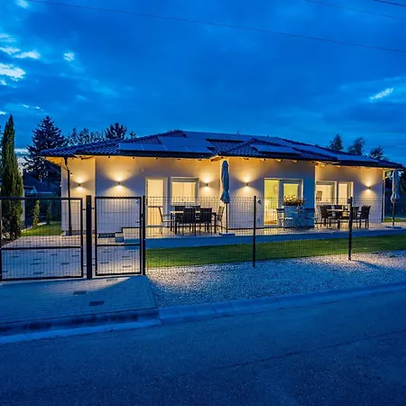 Balatonic Grape Apartmanhaz