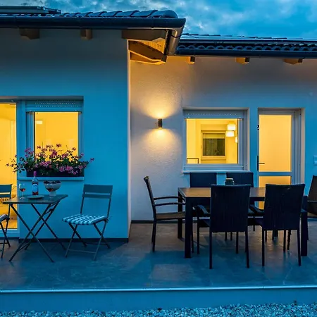 Balatonic Grape Apartmanhaz Apartmán *