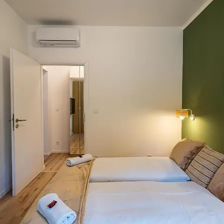 Balatonic Grape Apartmanhaz * Siófok