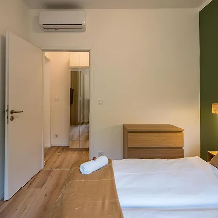 Balatonic Grape Apartmanhaz Lejlighed Siófok
