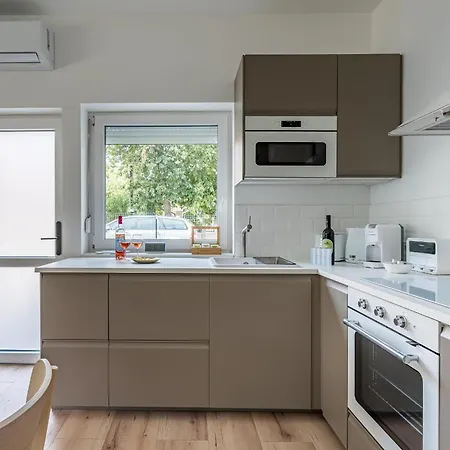 Balatonic Grape Apartmanhaz Lejlighed